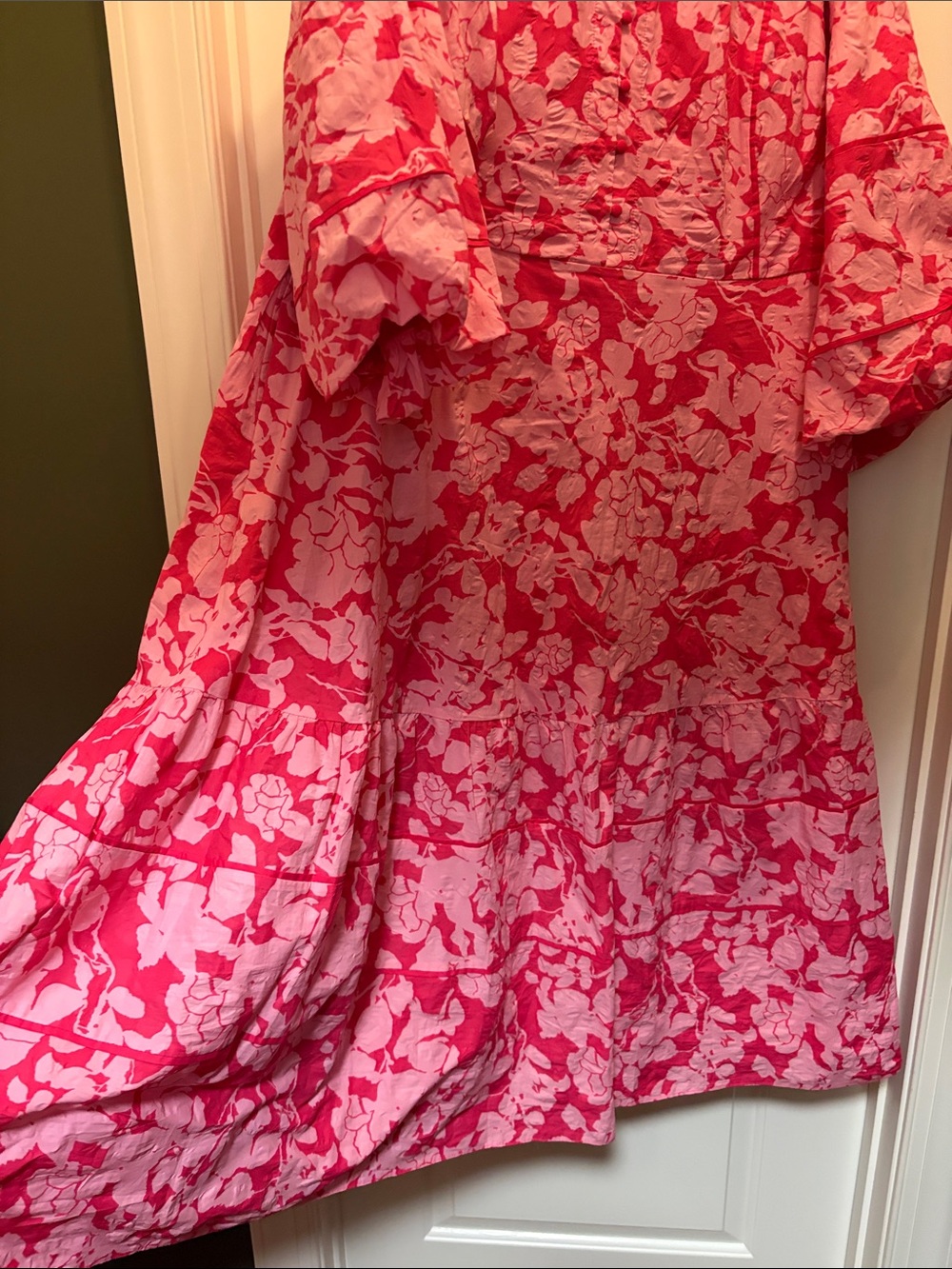 Floral Pink Button-Front Midi Dress with Puff Sleeves - Picture 5 of 8